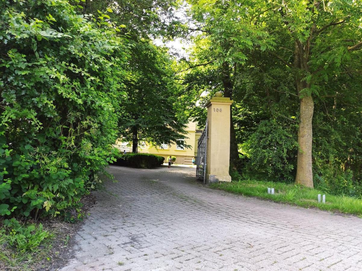 Sandkastenliebe Charmante Ferienwohnung In Villa Dornum Exterior foto